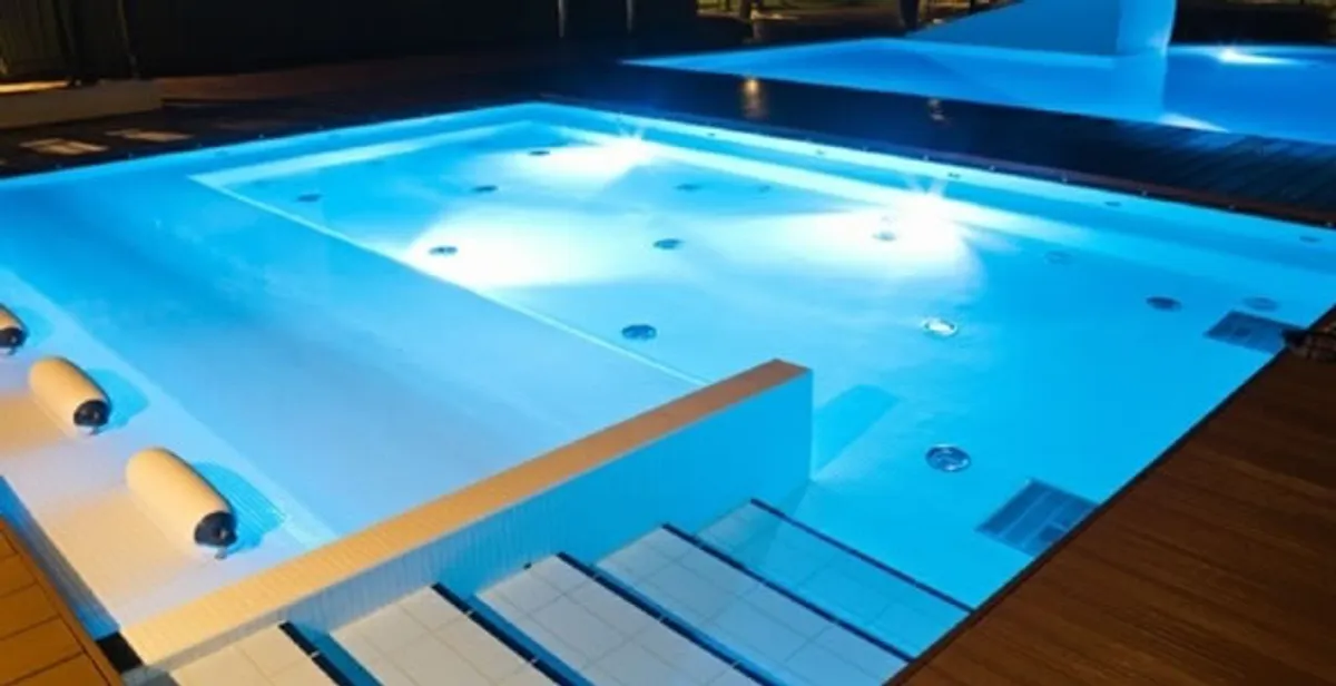 pool light installation and repair services providing modern illuminated pool lighting in Orange, CA